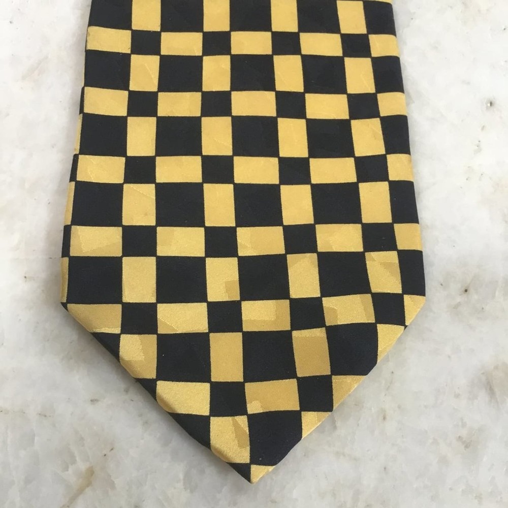 TONGUE TIED NECKTIE, TOM McLELLON